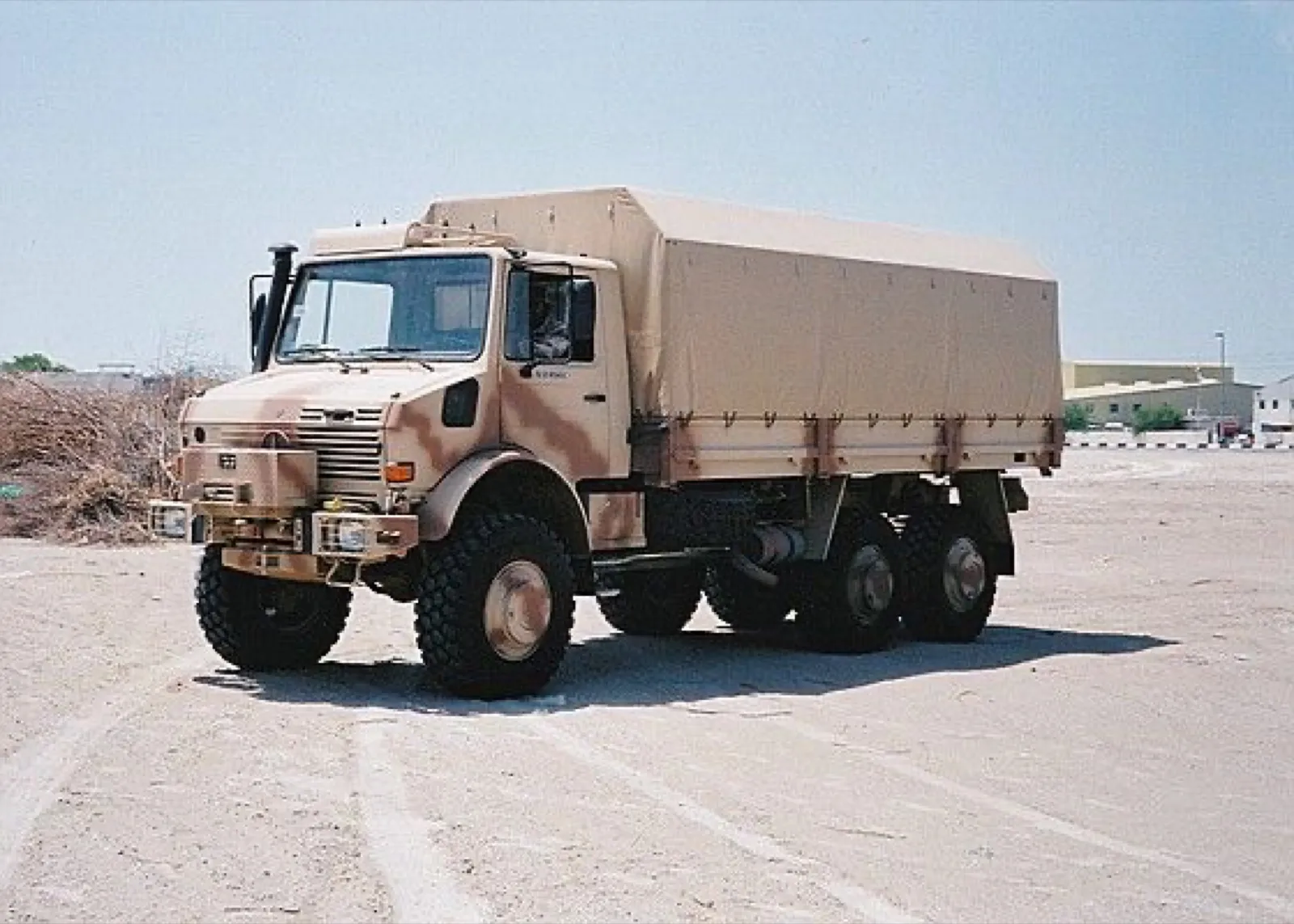 Unimog U 2450 L 6×6