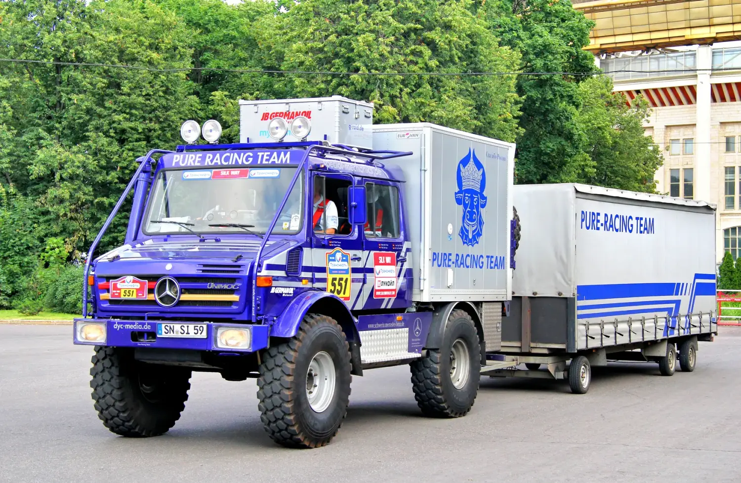 Unimog series 437