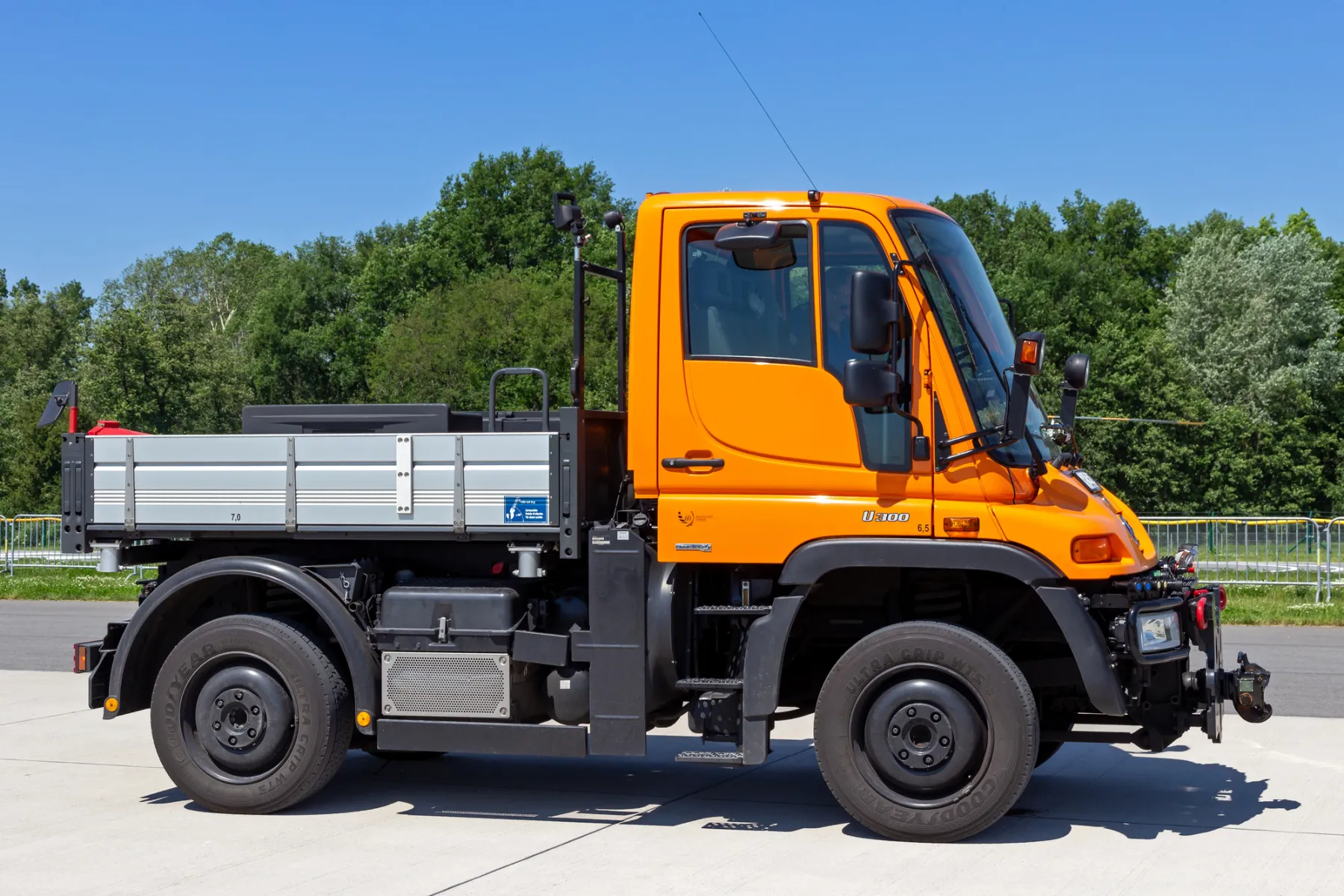 Unimog series 405, U300, U400 et U500 (UGN)